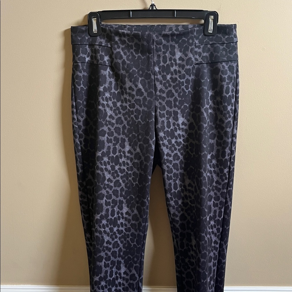 New Directions Leopard Patterned Pull On Pants